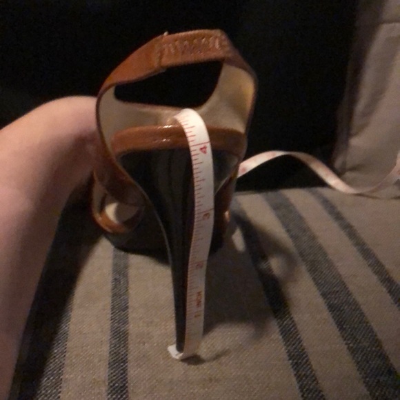 Michael Kors caramel coloured leather heels 4in - Picture 4 of 5